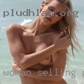 Woman selling pussy Michigan